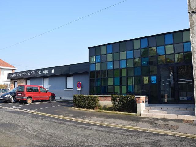 1024px-Musée_d'Harnes_2