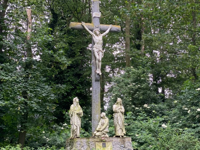 11 Calvaire De La Chapelle De Feuchy Musair